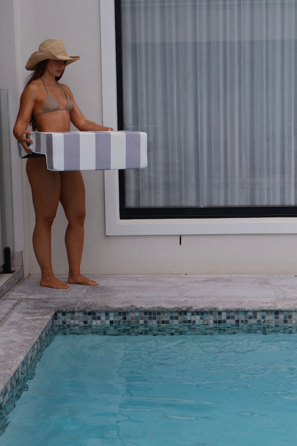 Single Pool Cushion - 600 x 550 mm