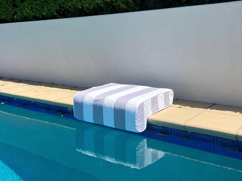 Splash Haus single pool cushion on pool coping